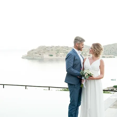 Plaka Villa