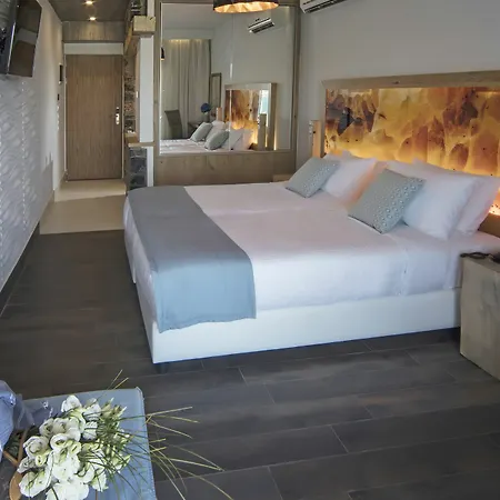 Hotel Orama Boutique 4*