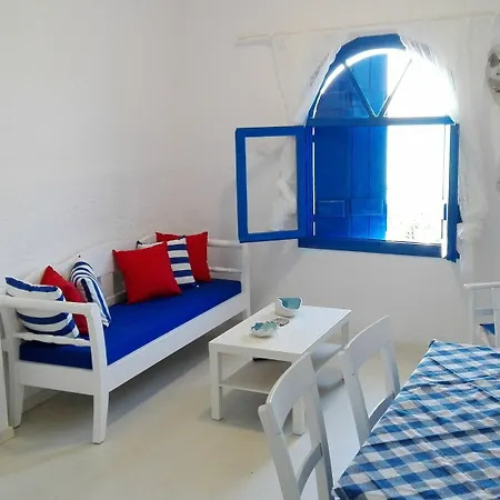 Eleftheria Sea Side Traditional House *