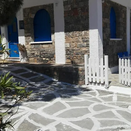 Eleftheria Sea Side Traditional House Holiday home