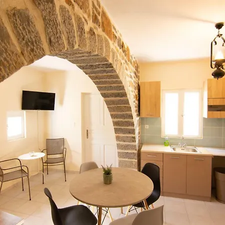 Lilas Traditional Maisonette *