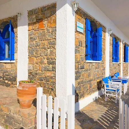 Eleftheria Sea Side Traditional House