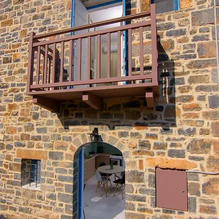 Lilas Traditional Maisonette Ferienhaus *