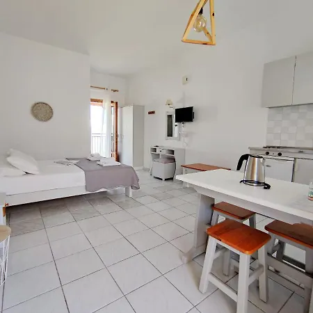 Emilia Hotel de apartamente