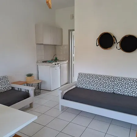 Emilia Hotel de apartamente