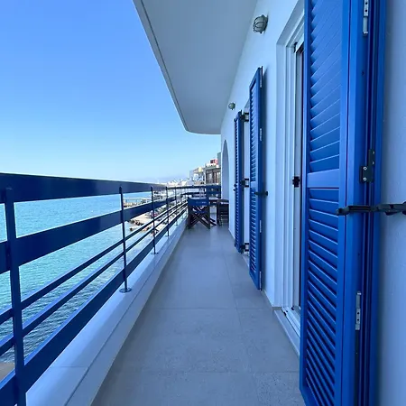 Sea-front Cozy
