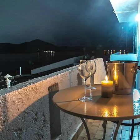 Apartamento By The Sea Elounda