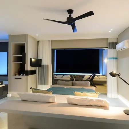 Resort Domes Aulus Resort, Adults Only, Curio By Hilton 5*