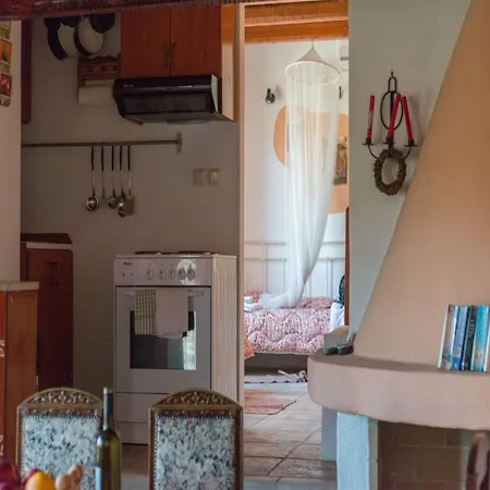 Hotel Almond Tree 3*