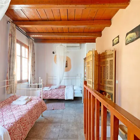Hotel Almond Tree 3*