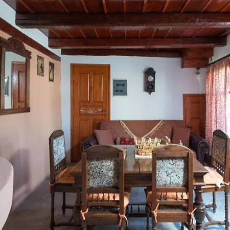 Hotel Almond Tree 3*