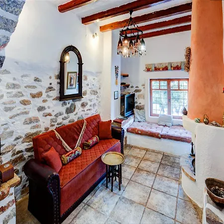 Almond Tree Hotel 3*