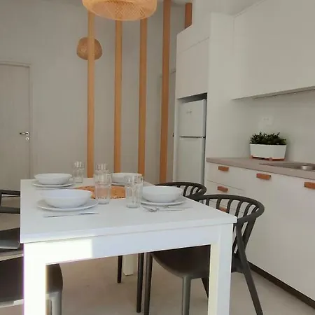 Kelly's Urban Apartment *