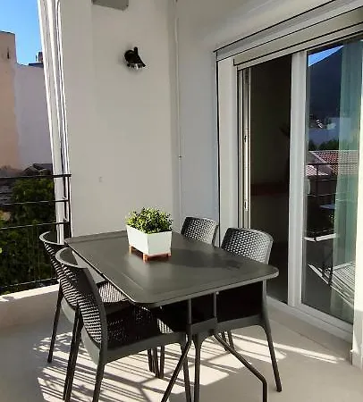 Kelly's Urban Apartment *