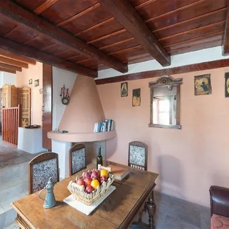 Almond Tree Hotel 3*