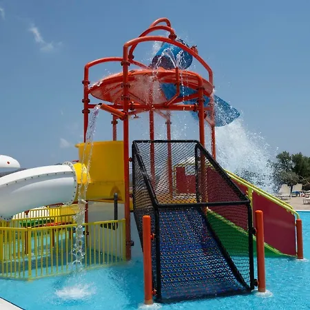 Breeze Resort 5*